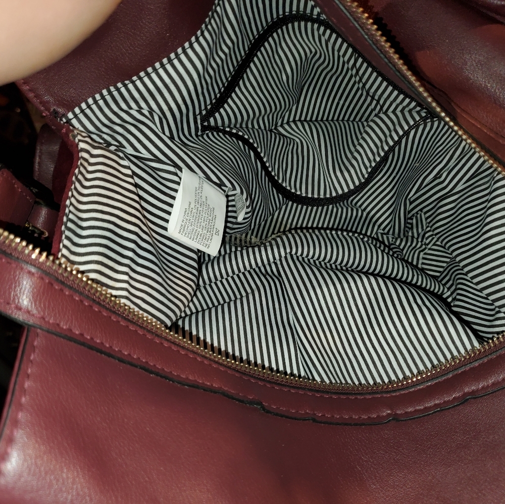 Purses - Picture 6 of 15